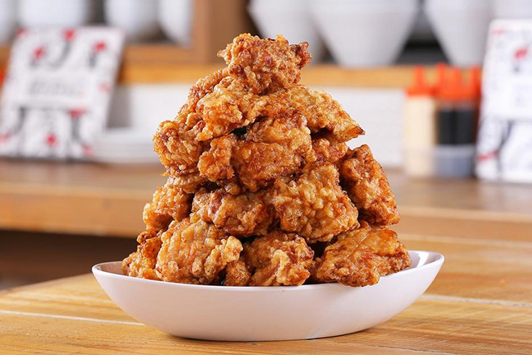 からあげ専門 がブリチキン。画像