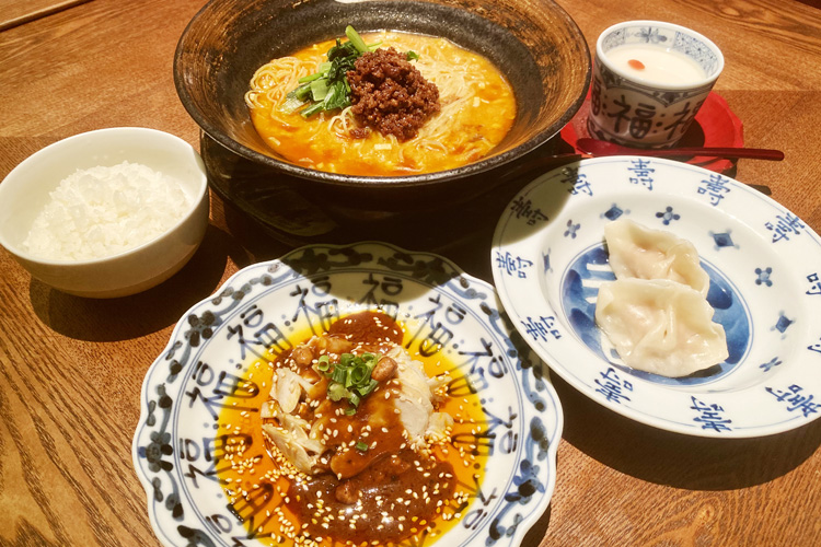 來杏 China厨房画像