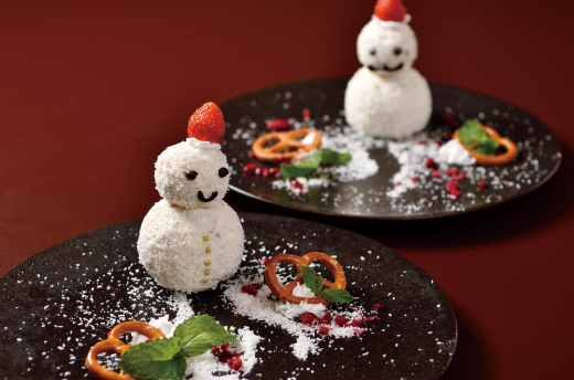 雪だるまのカッサータ ～丸ごと苺のアイスチーズケーキ～